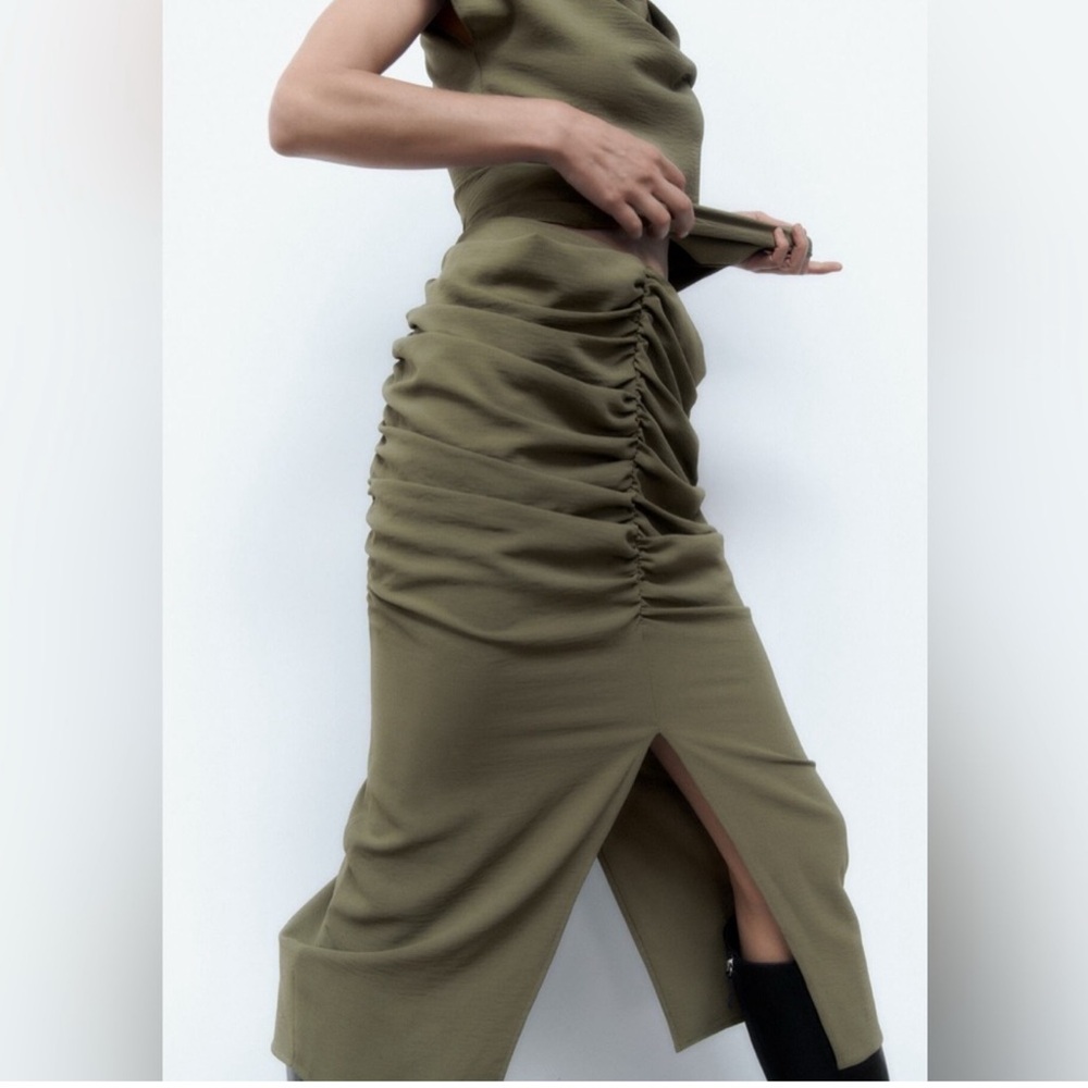 ZARA RUCHED MIDI SKIRT